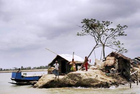 Bangladeshis Suffer from Flood Every&nbsp;Year